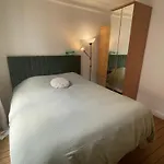 Villa Et Porte Des Ternes, 5-6 Pers, Calme Et Lumineux